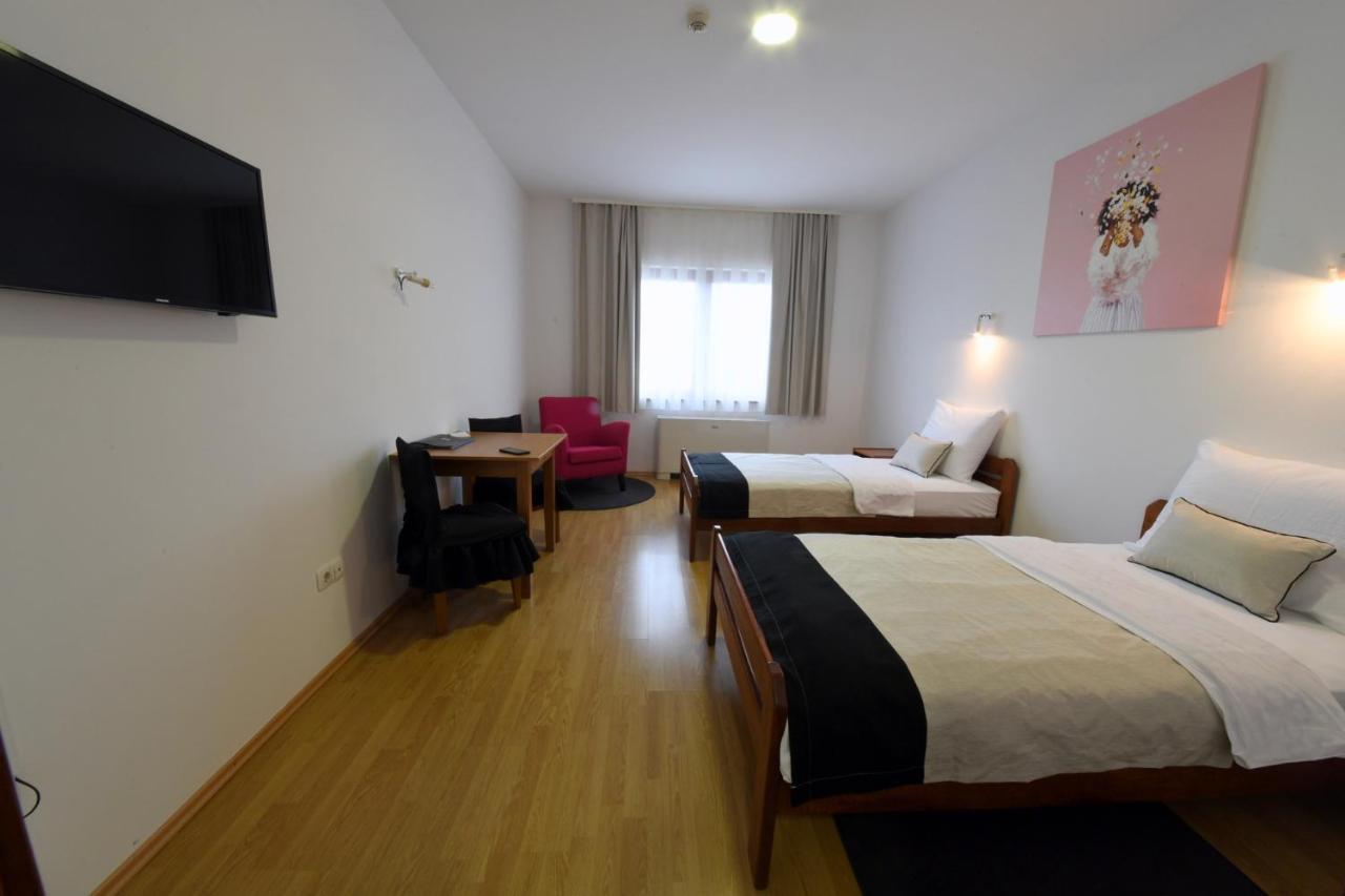 Apartments & Rooms Krizevci Exterior photo